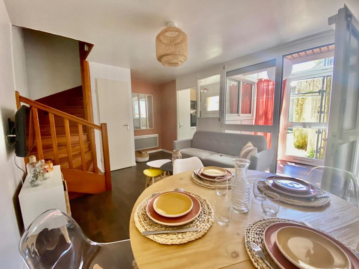 Le Carnot: City Centre With Parking Space Appartement Poitiers Buitenkant foto